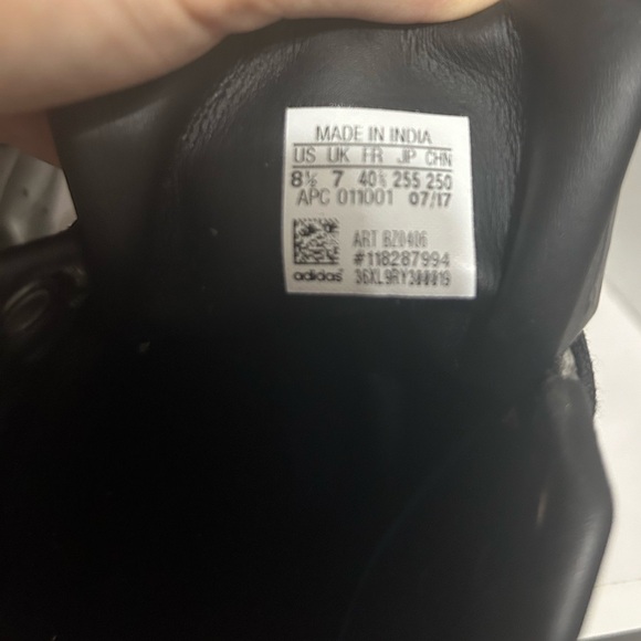 Stan smith shiny silver sz 8.5 - Picture 3 of 4